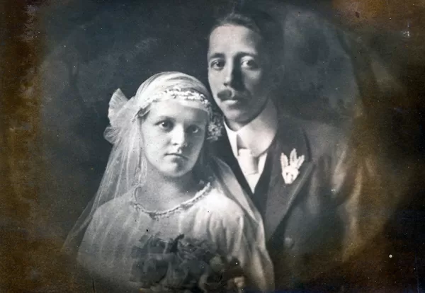 mesteri Gáncs Aladár és diGleria Róza esküvői képe, 1922 